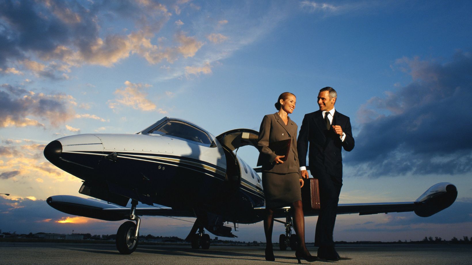 https// travelgimmicks.com