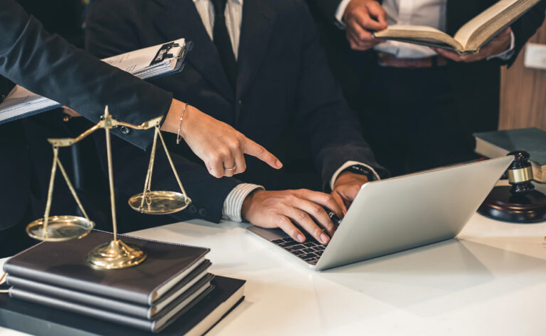 Huntsville business lawyer